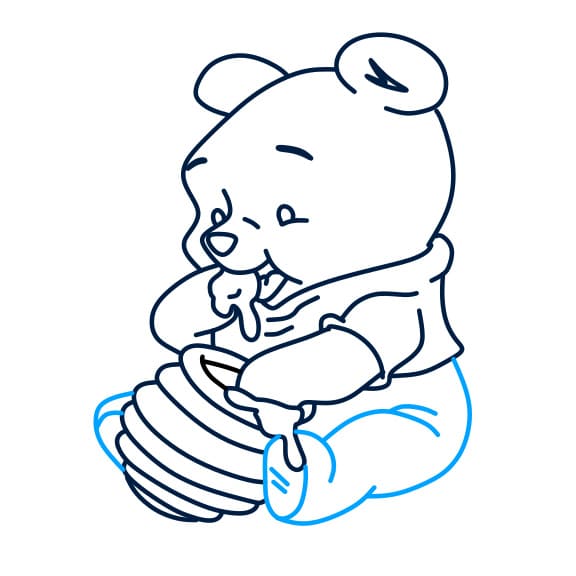 Hướng dẫn vẽ chú gấu pooh đang ăn mật ong - Bước 8