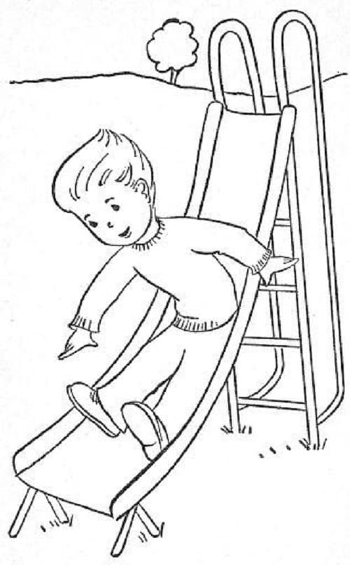 Bé Trai Chơi Cầu Trượt